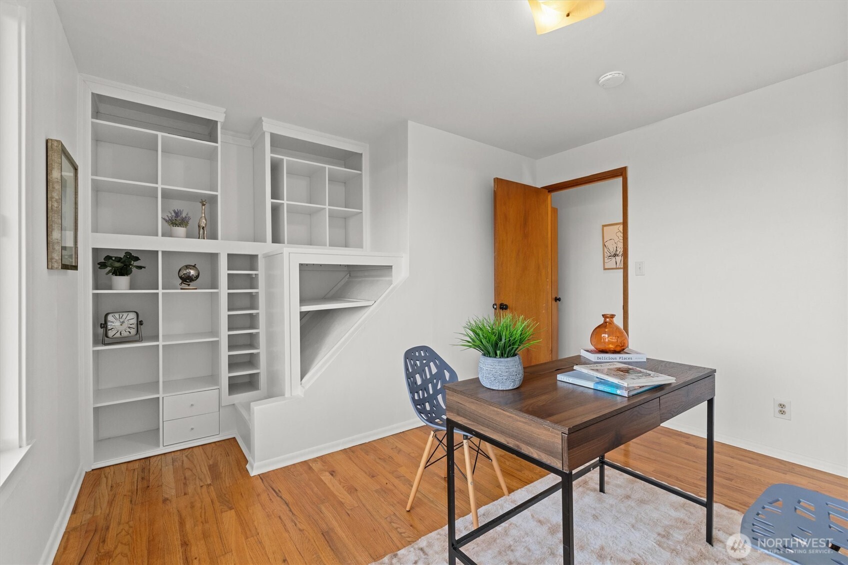 2332 S Juneau Street