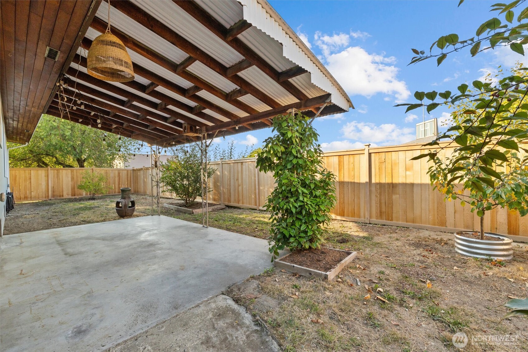 2332 S Juneau Street