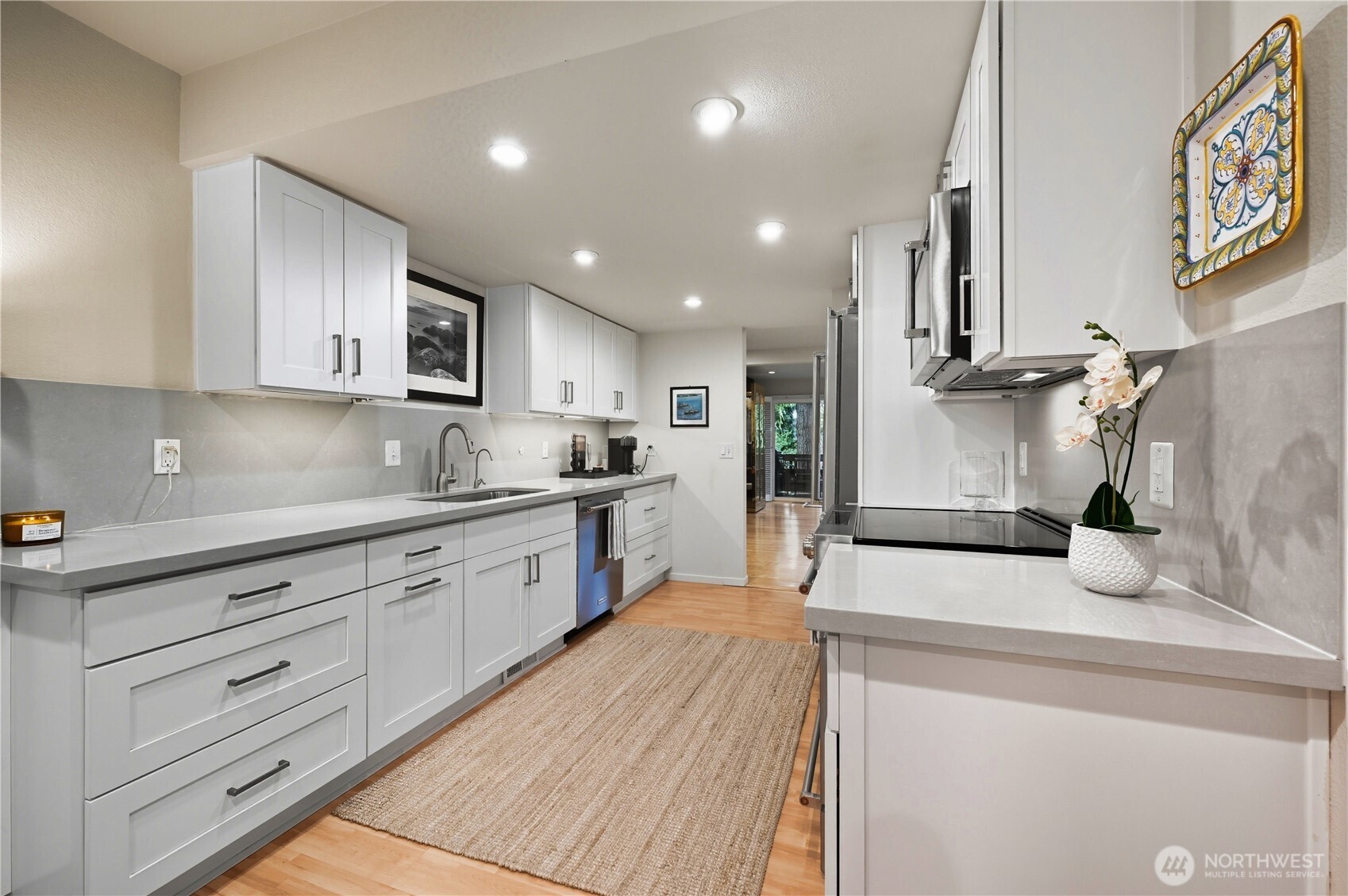 13730 15th Avenue NE Unit: E204