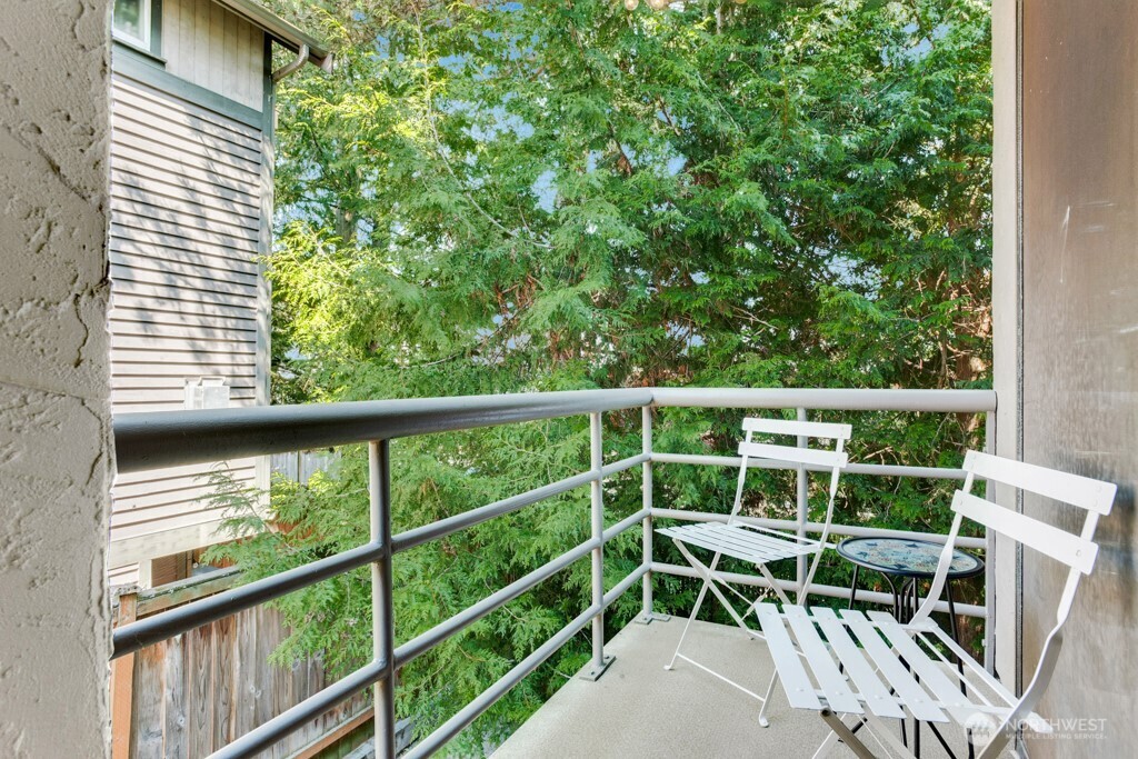 1200 6th Avenue N Unit: 6