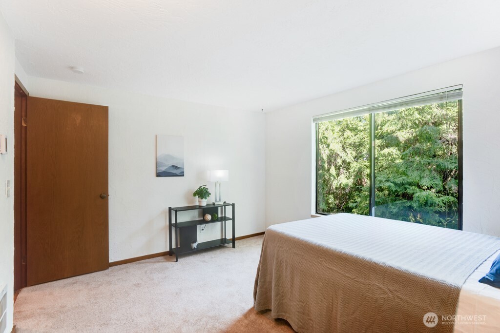 1200 6th Avenue N Unit: 6