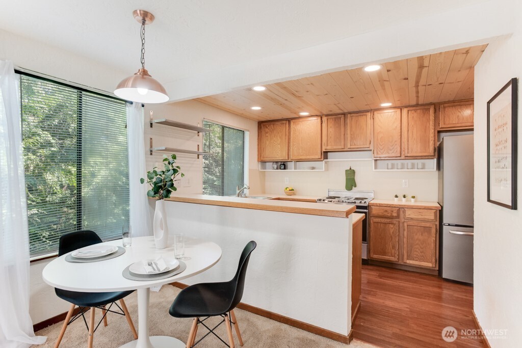 1200 6th Avenue N Unit: 6