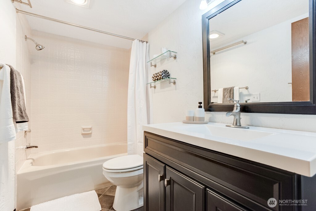 1200 6th Avenue N Unit: 6