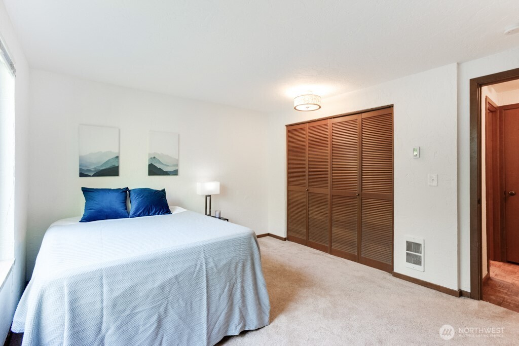 1200 6th Avenue N Unit: 6