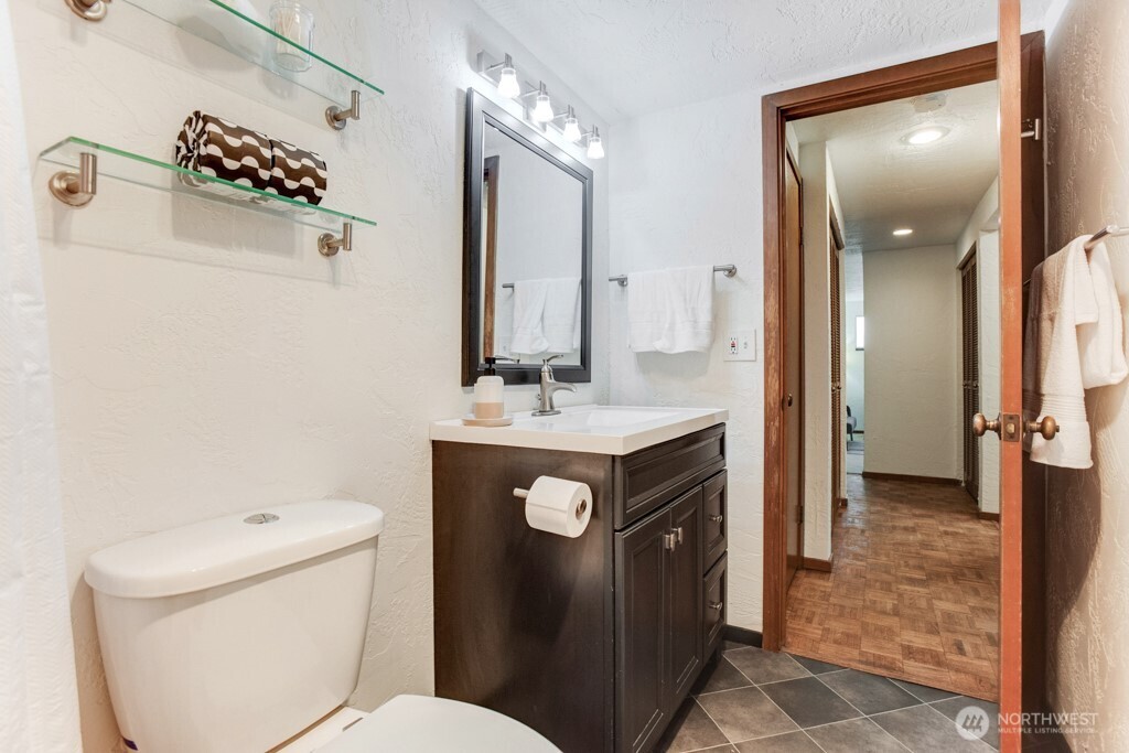 1200 6th Avenue N Unit: 6