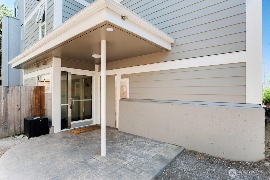 1200 6th Avenue N Unit: 6