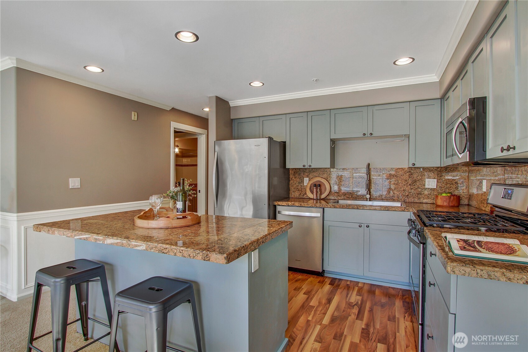 10549 Stone Ave Avenue N Unit: 103