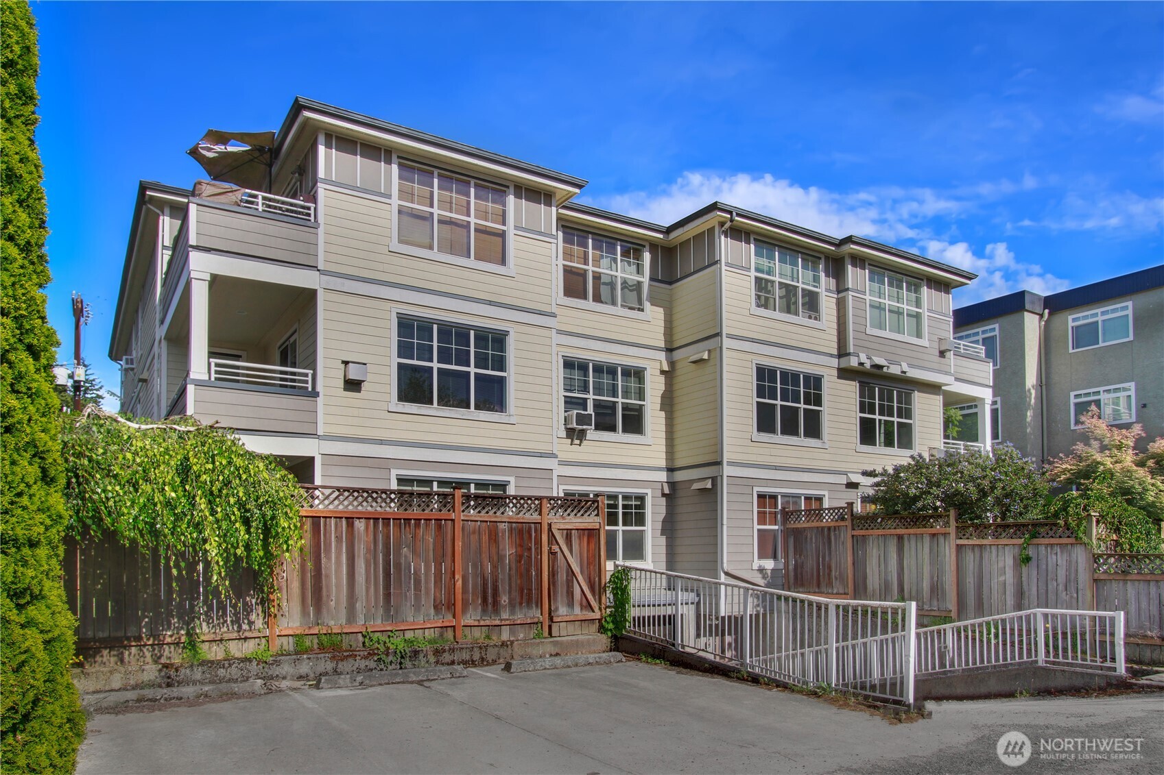 10549 Stone Ave Avenue N Unit: 103