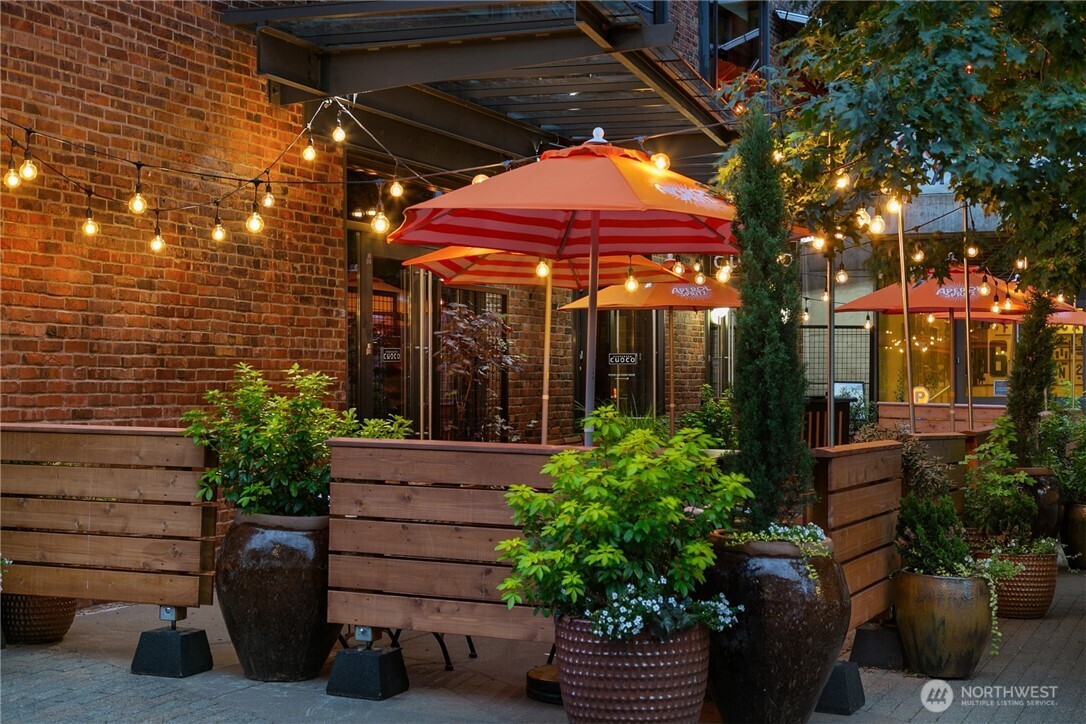 2236 Fairview Avenue E Unit: B