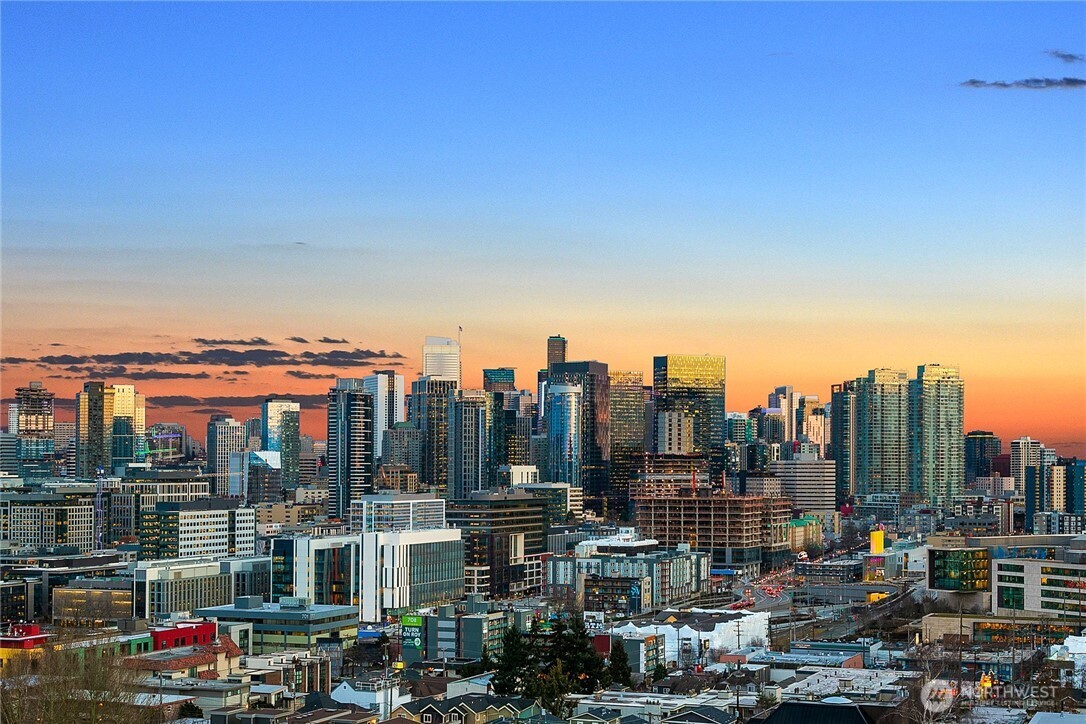 2236 Fairview Avenue E Unit: B