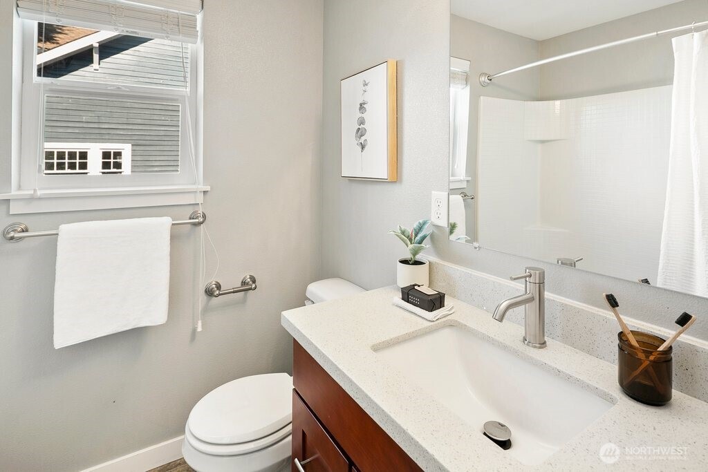 11056 11th Avenue SW