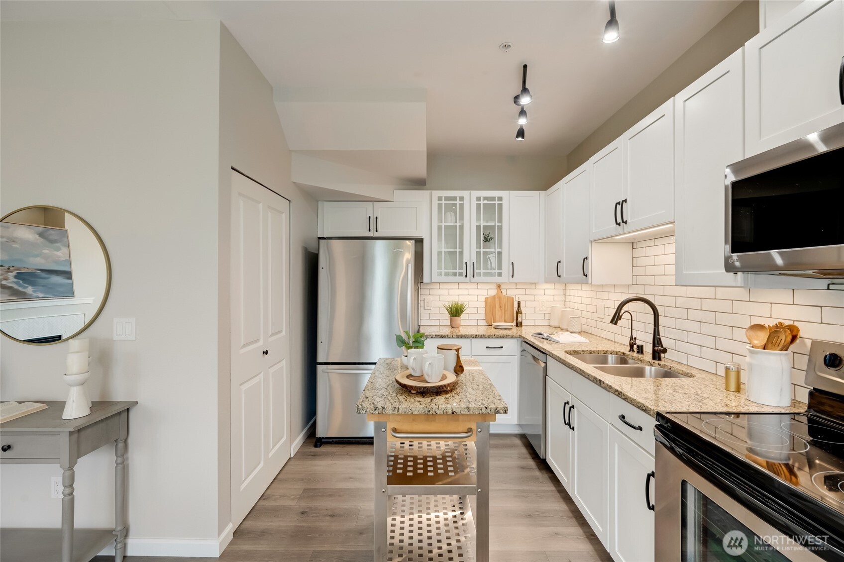 2800 SW Raymond Street Unit: 207