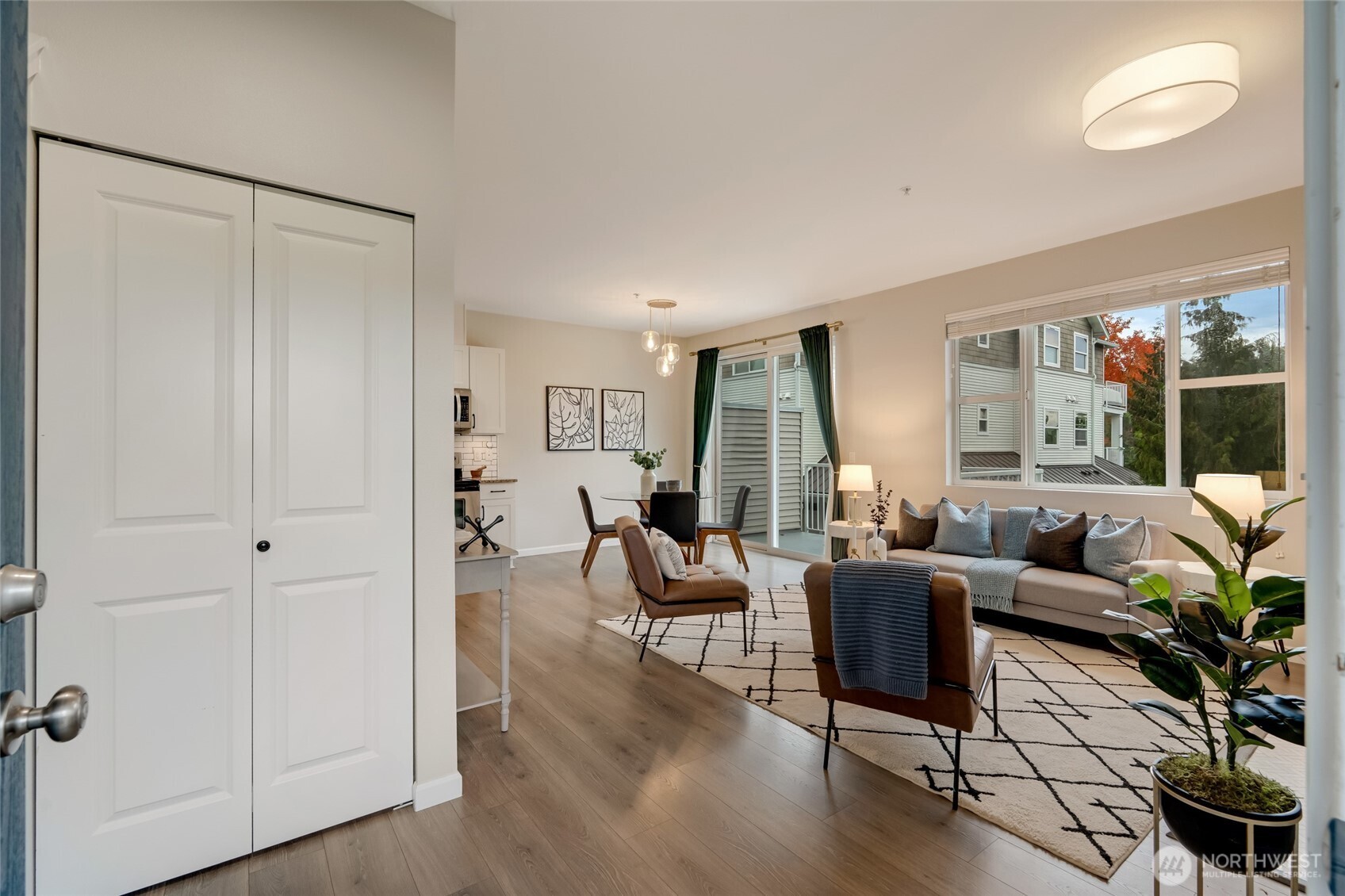 2800 SW Raymond Street Unit: 207