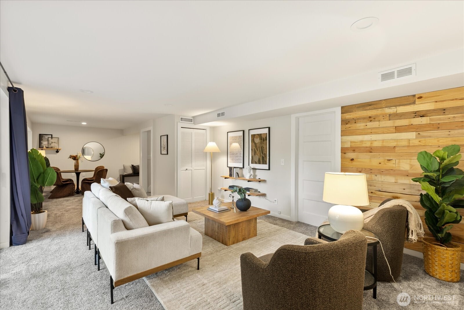 19811 11th Avenue NW