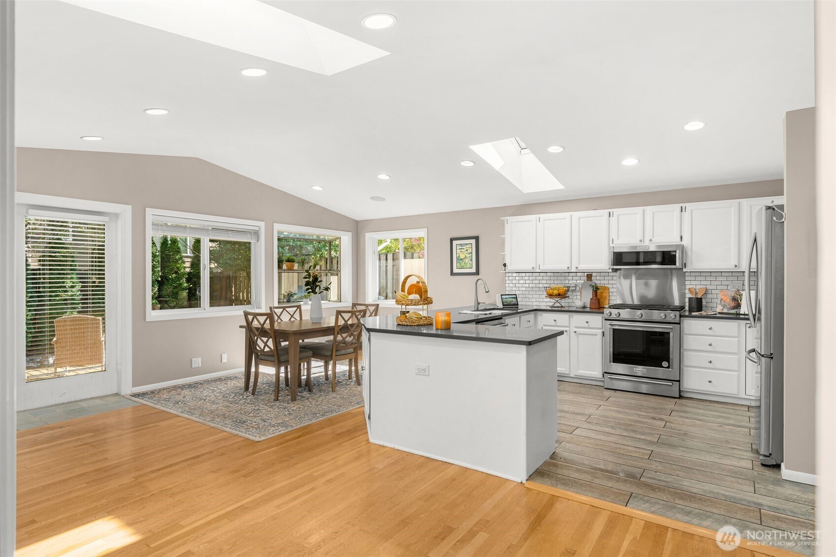 12020 10th Avenue NW