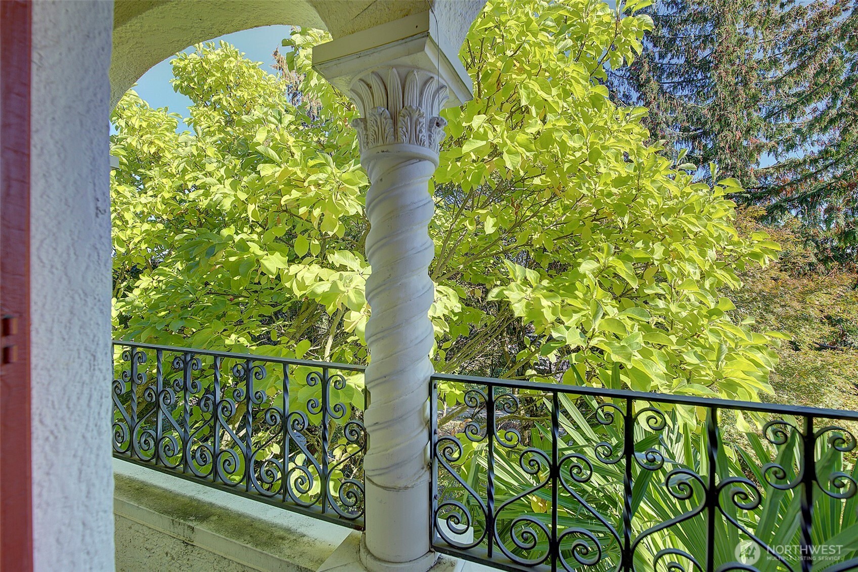 323 16th Avenue E Unit: 301