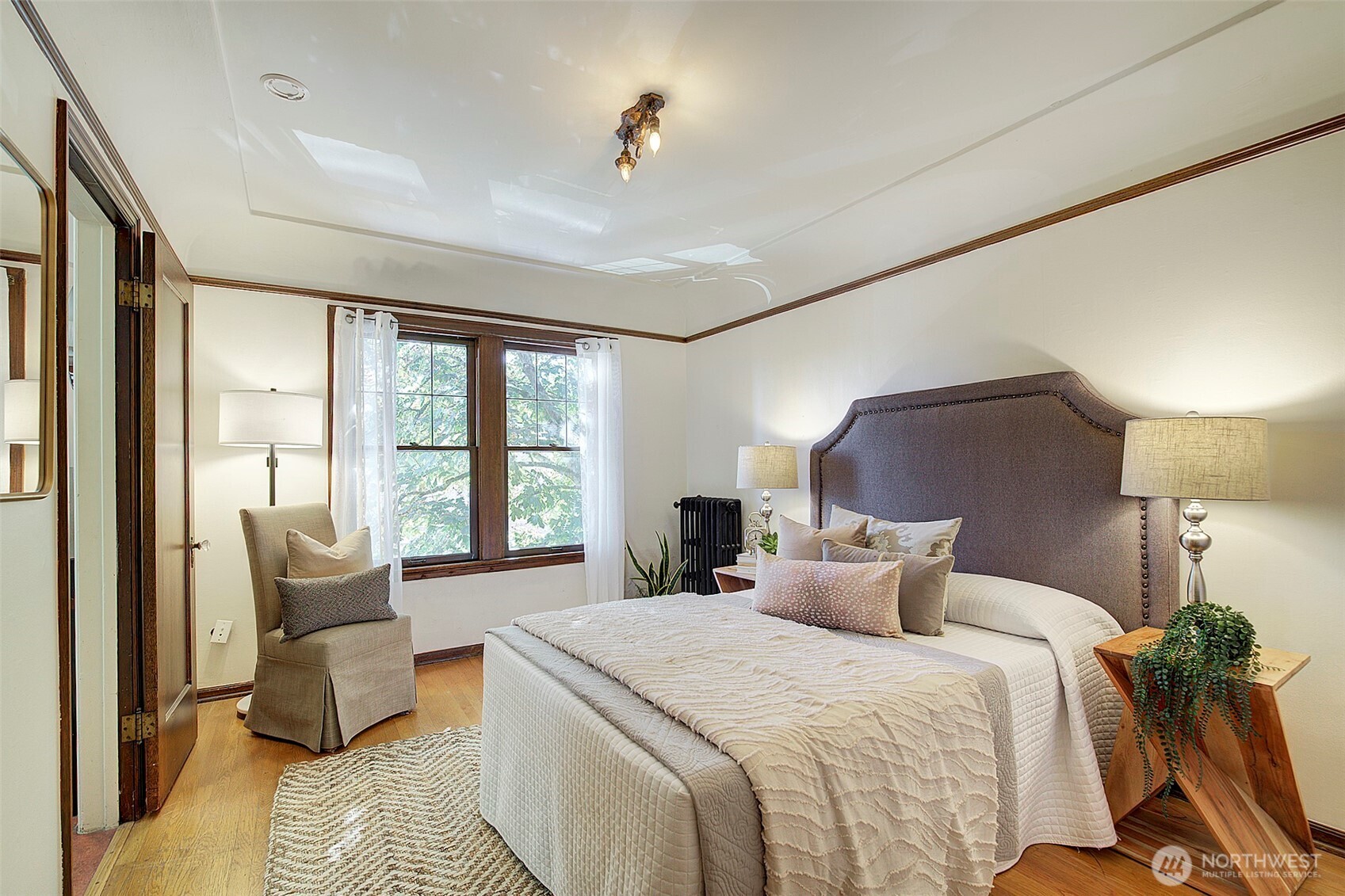 323 16th Avenue E Unit: 301