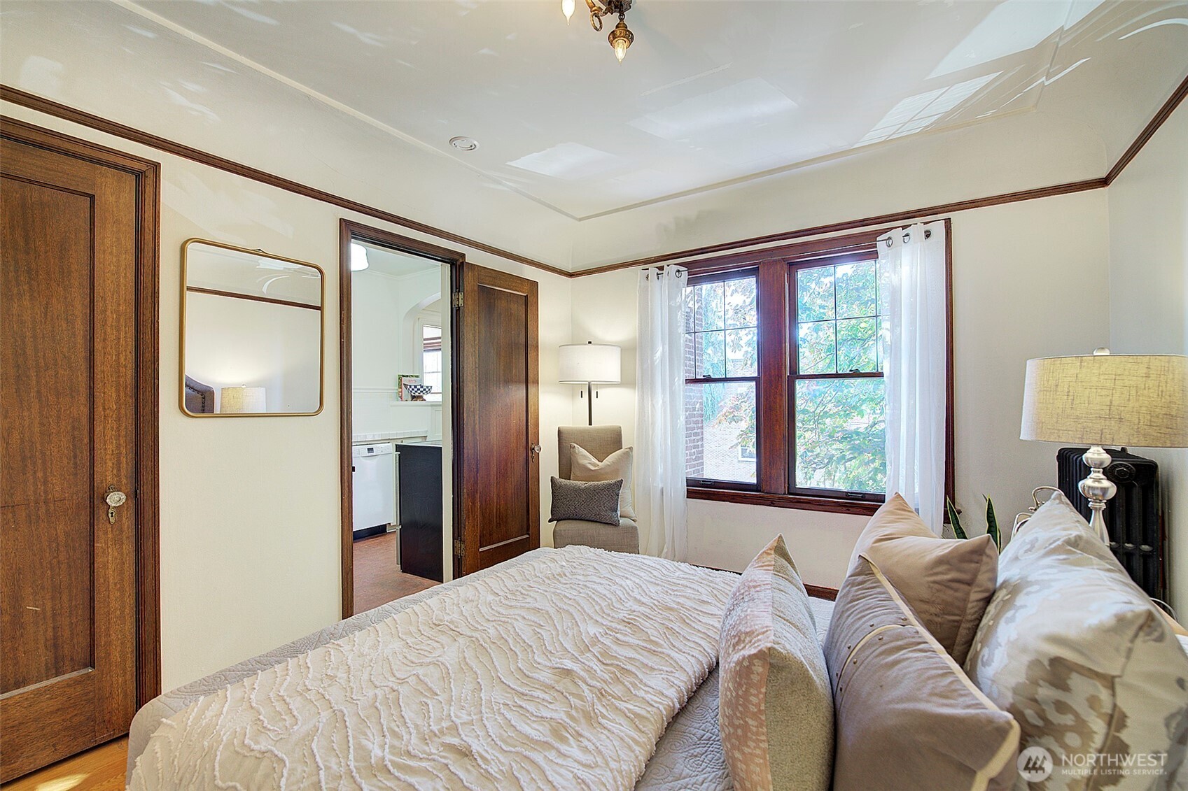 323 16th Avenue E Unit: 301