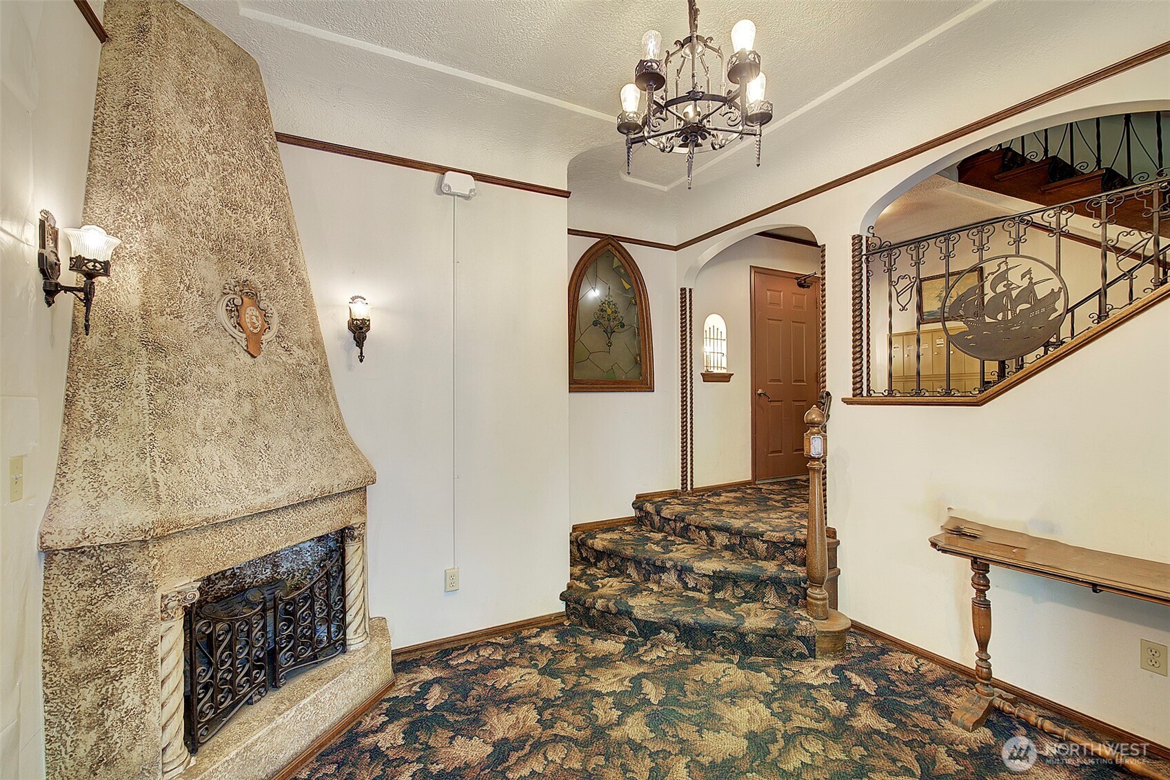 323 16th Avenue E Unit: 301