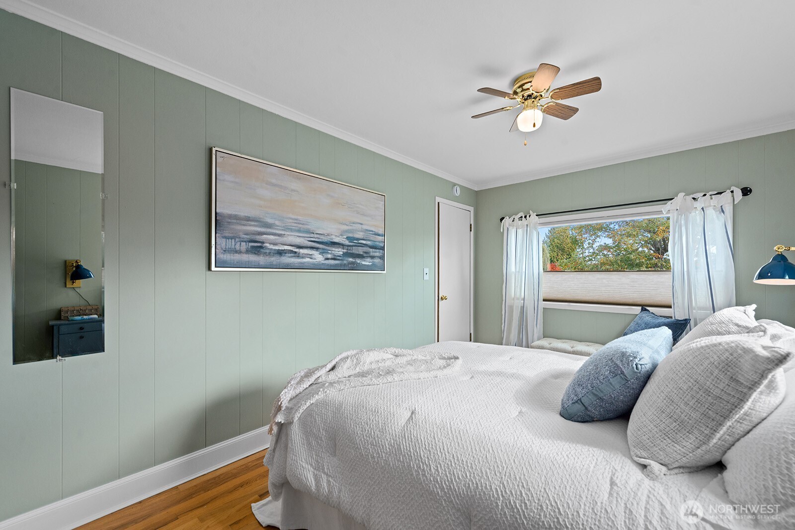 10205 35th Avenue SW