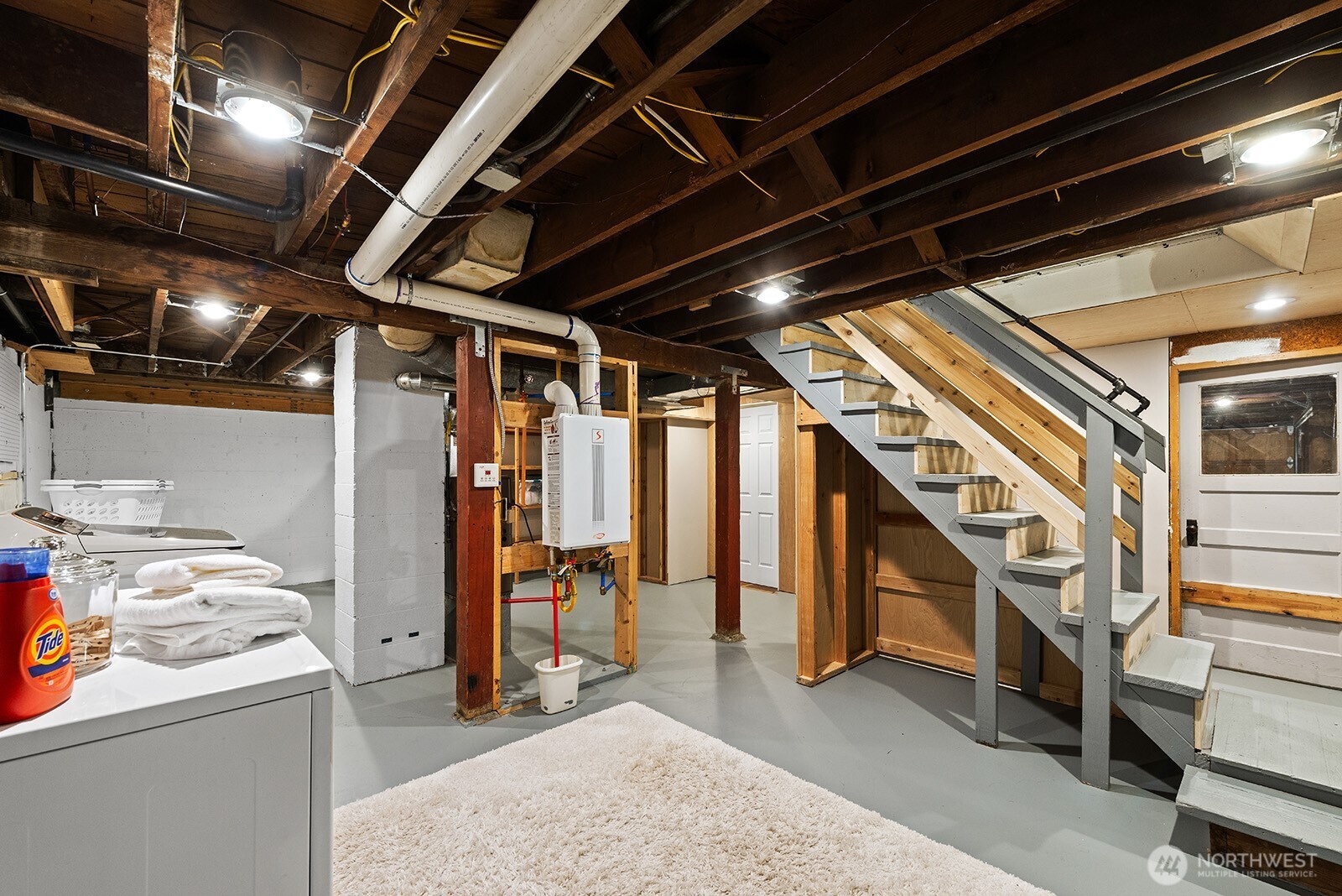 10205 35th Avenue SW