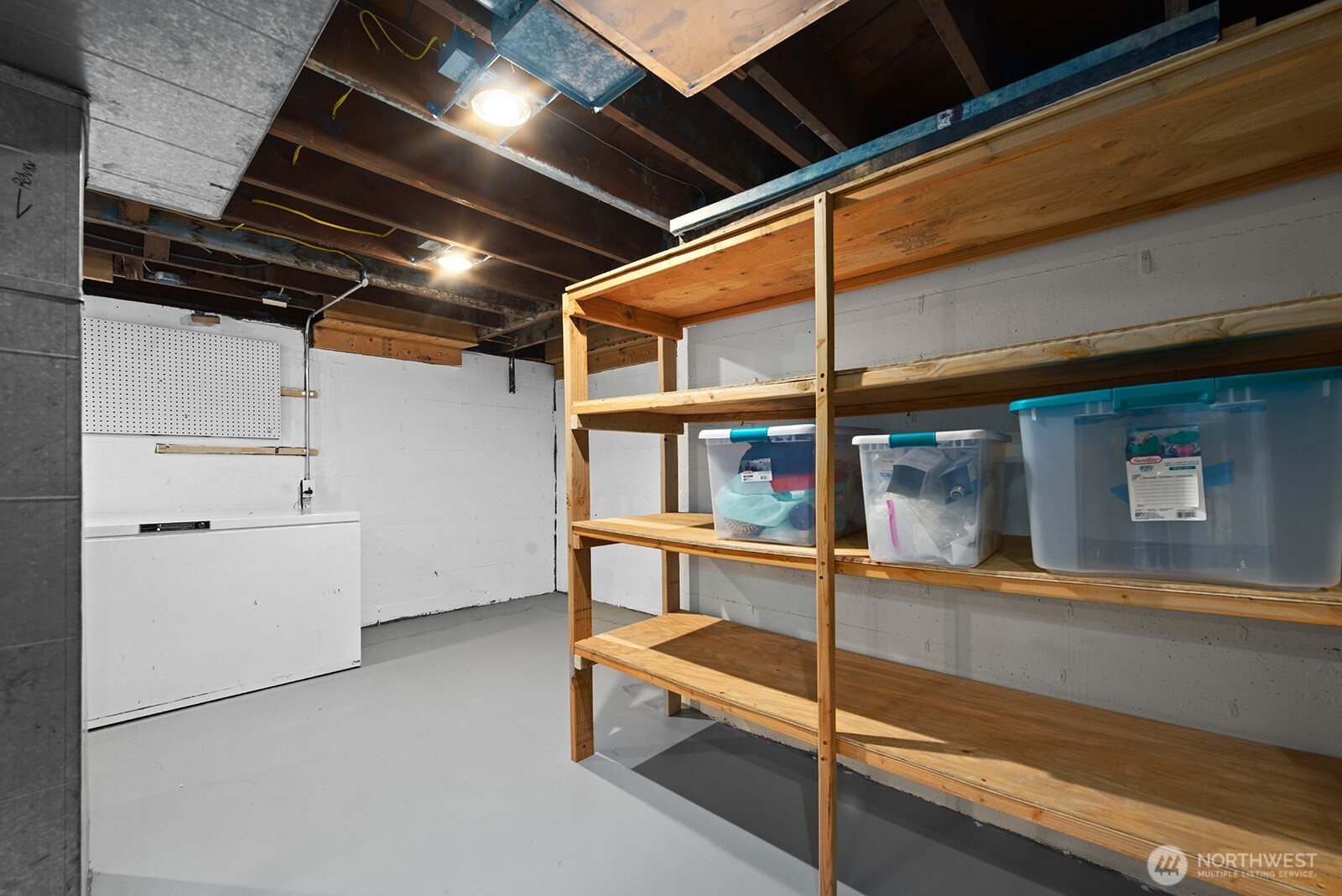 10205 35th Avenue SW