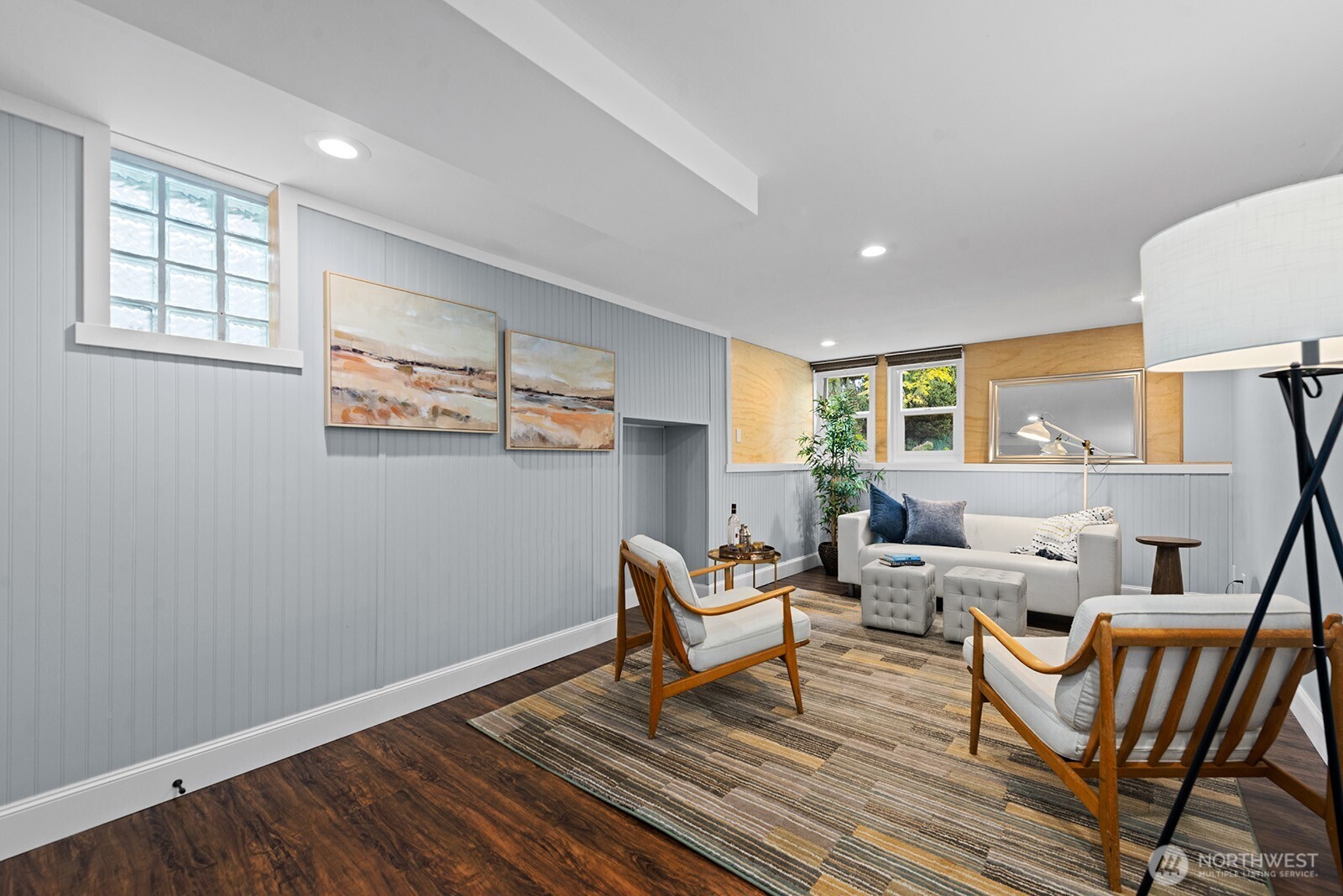 10205 35th Avenue SW