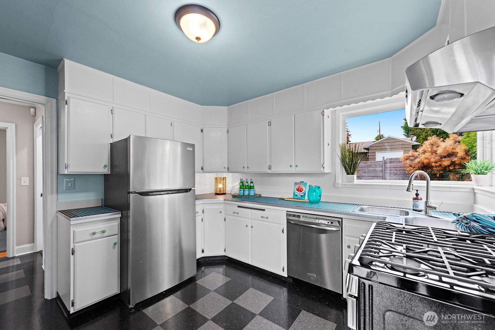 10205 35th Avenue SW