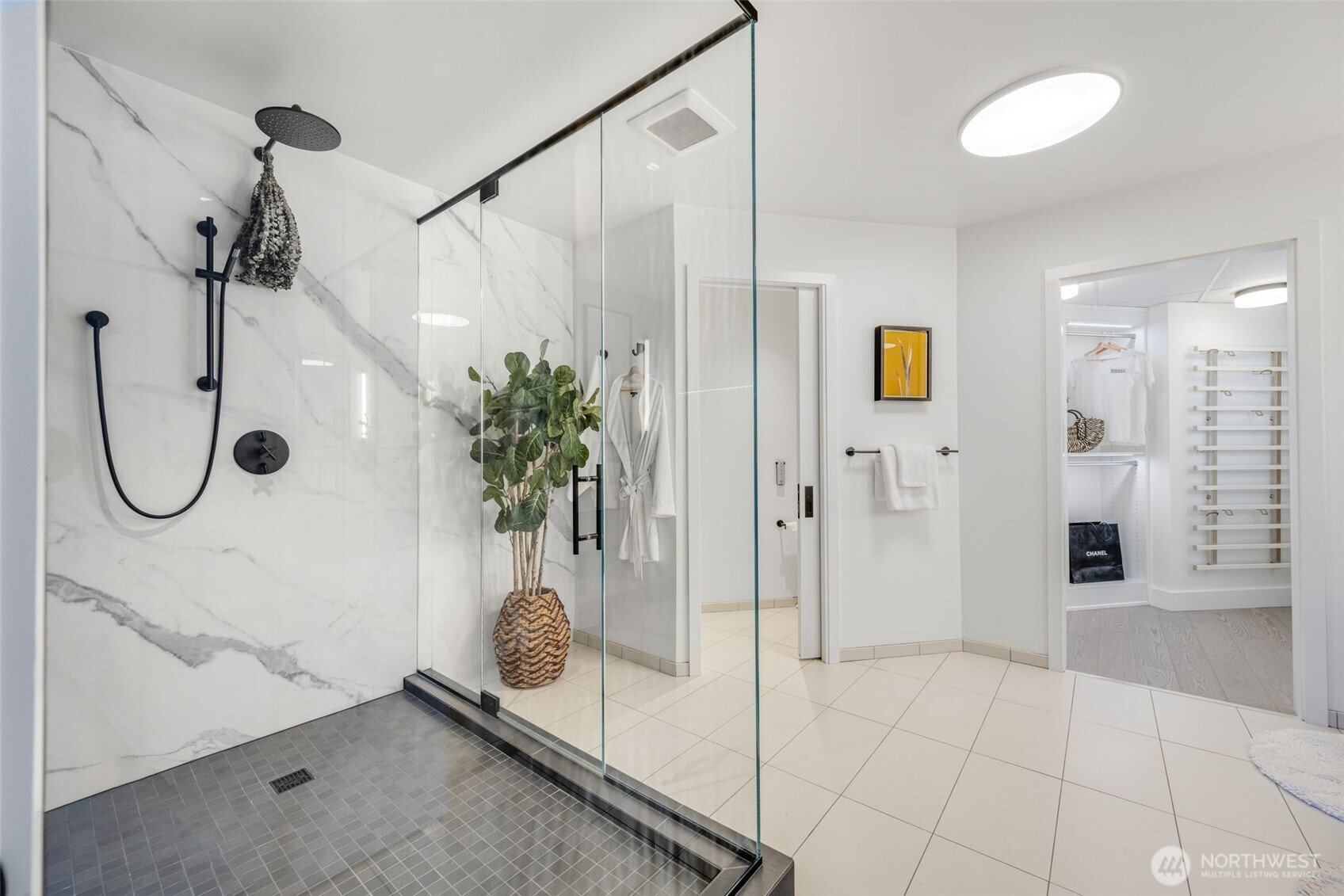 2033 2nd Avenue Unit: 1111