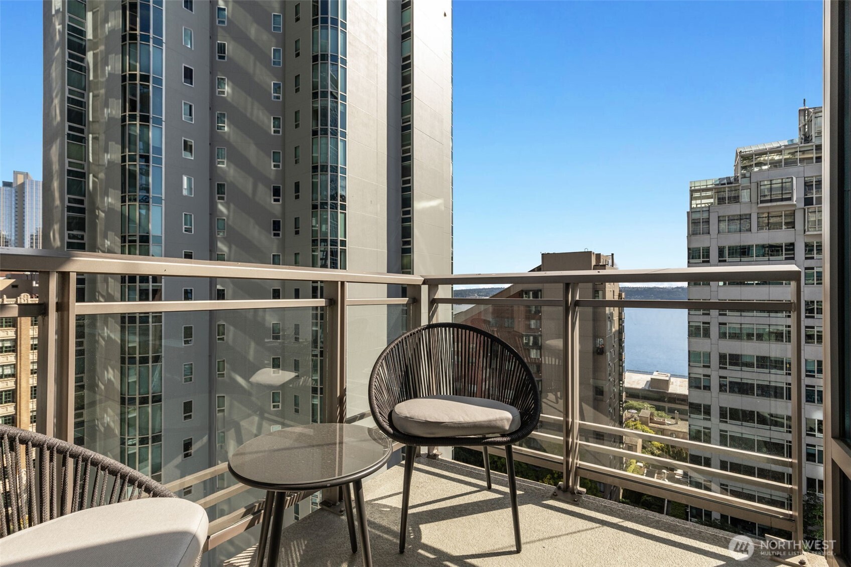 2033 2nd Avenue Unit: 1111