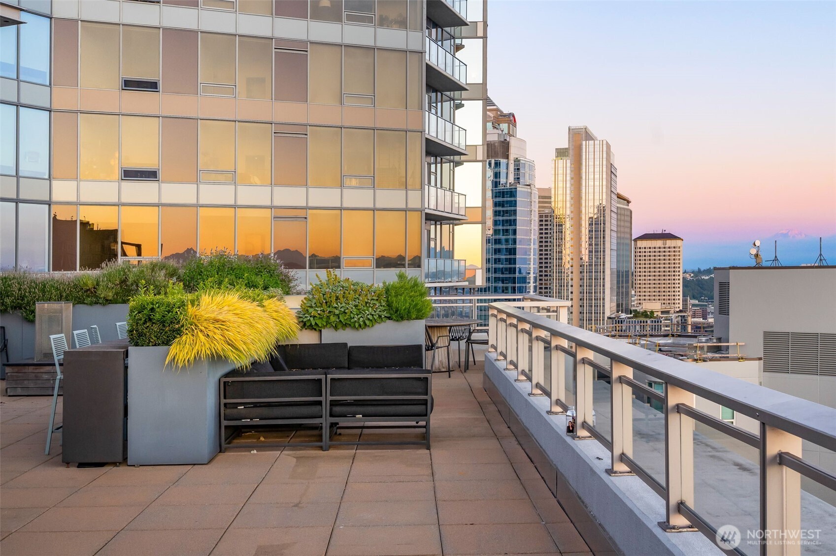 2033 2nd Avenue Unit: 1111