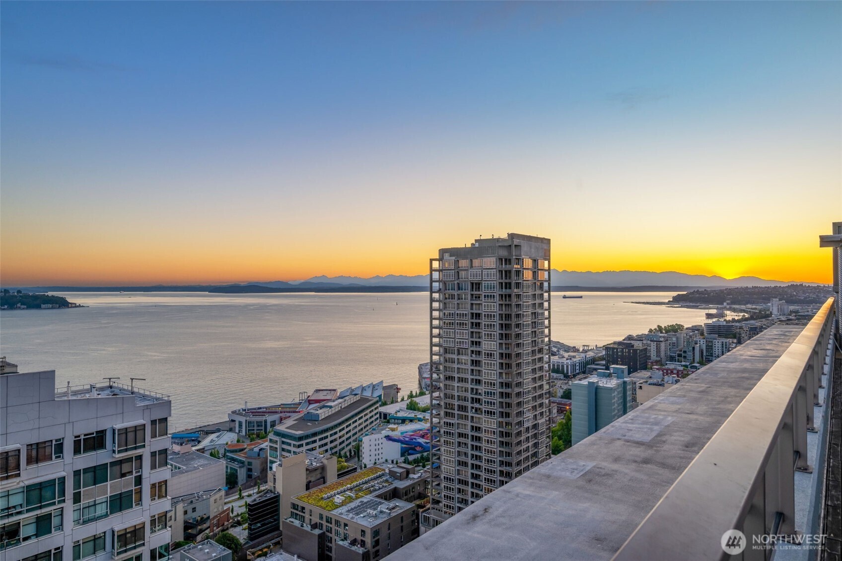 2033 2nd Avenue Unit: 1111