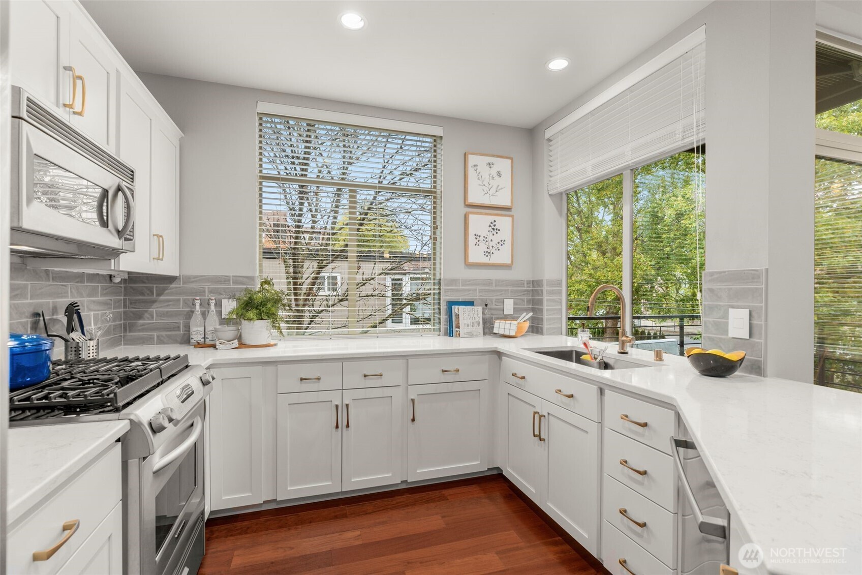 200 W Comstock Street Unit: 303