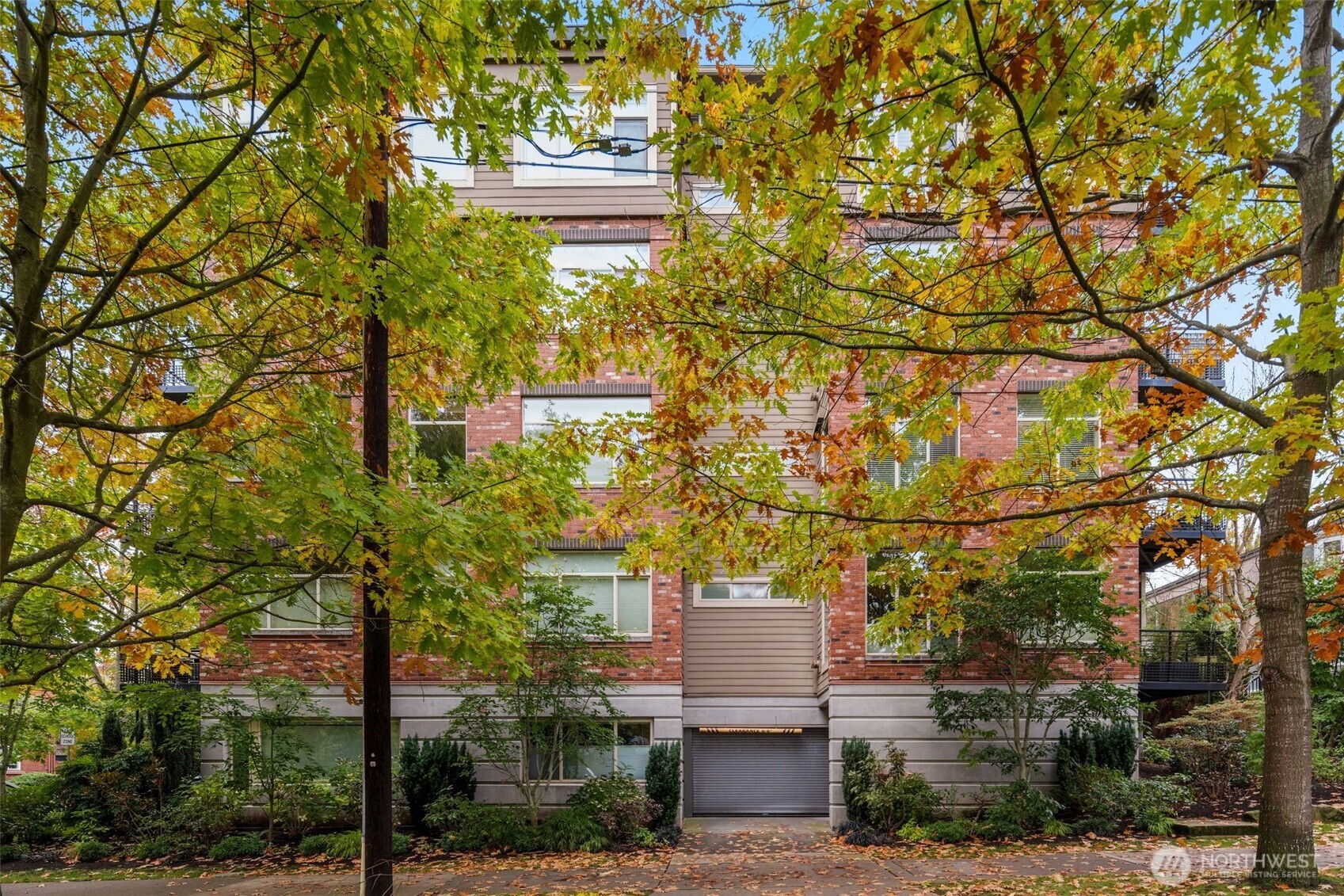 200 W Comstock Street Unit: 303