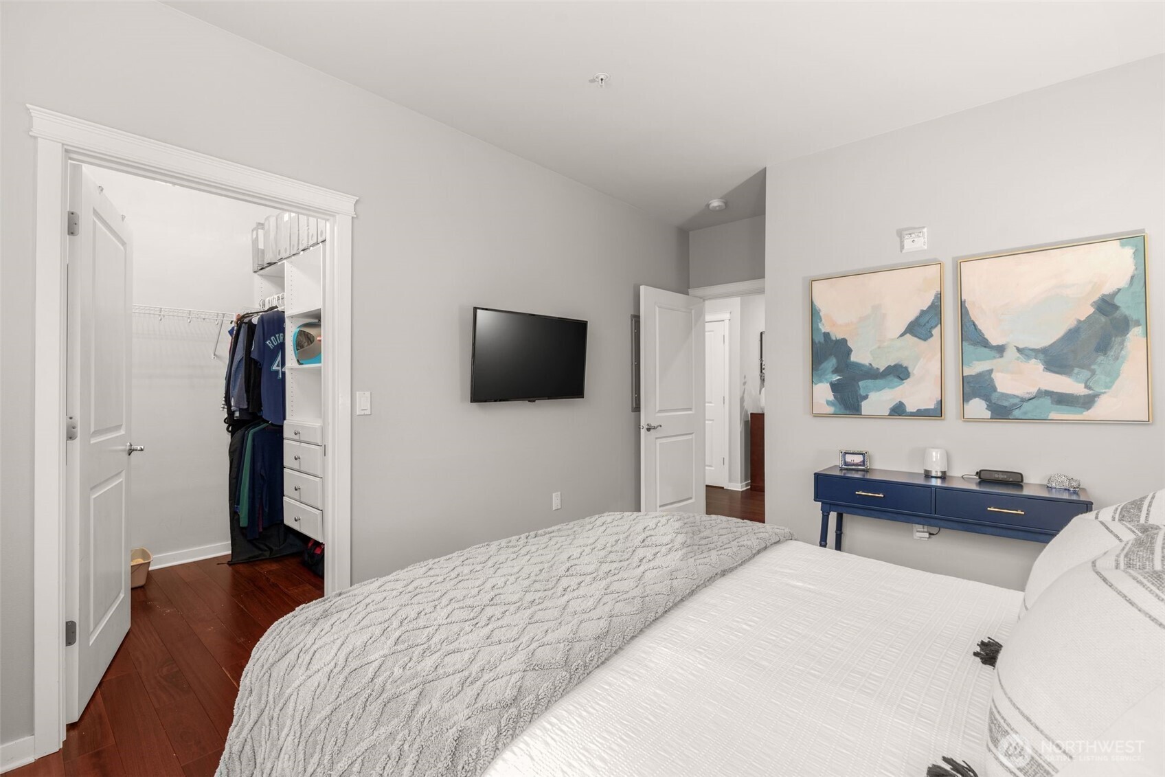 200 W Comstock Street Unit: 303