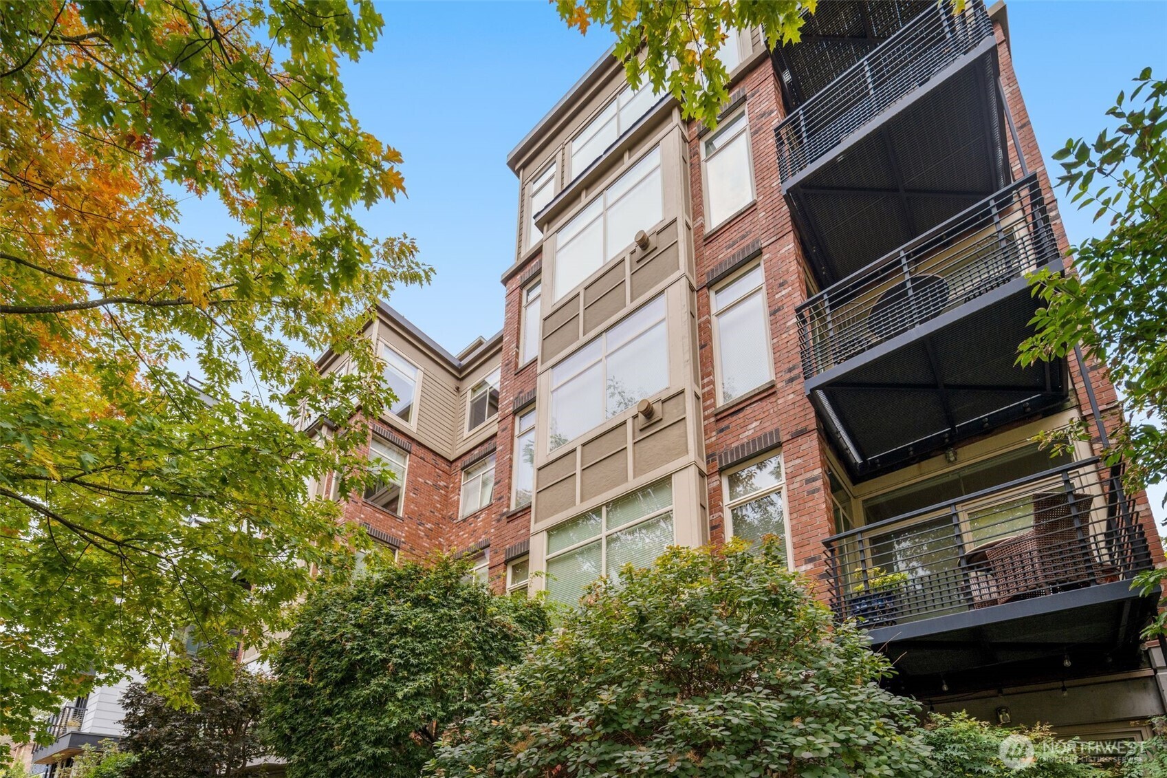 200 W Comstock Street Unit: 303