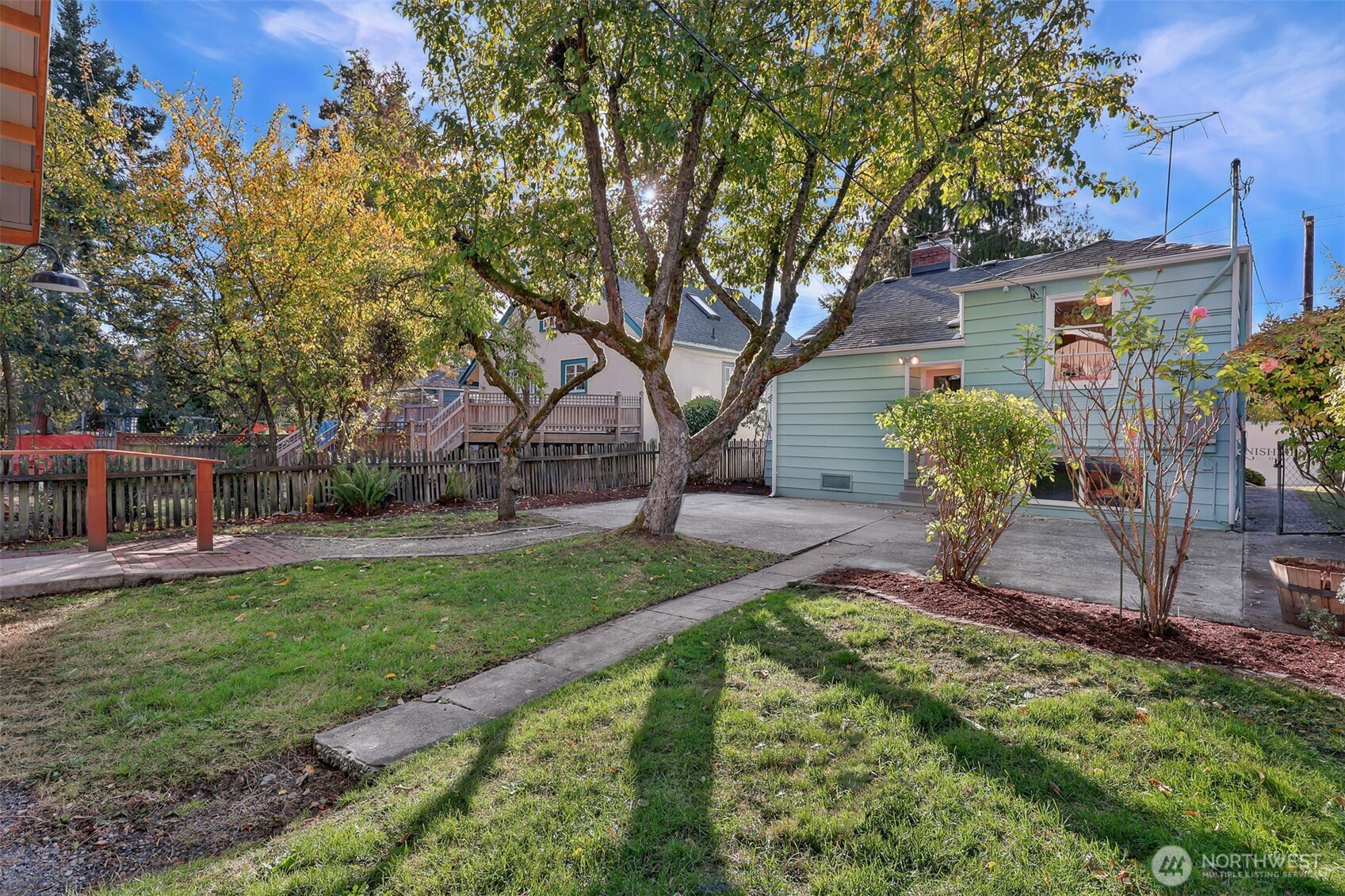 11034 Evanston Avenue N