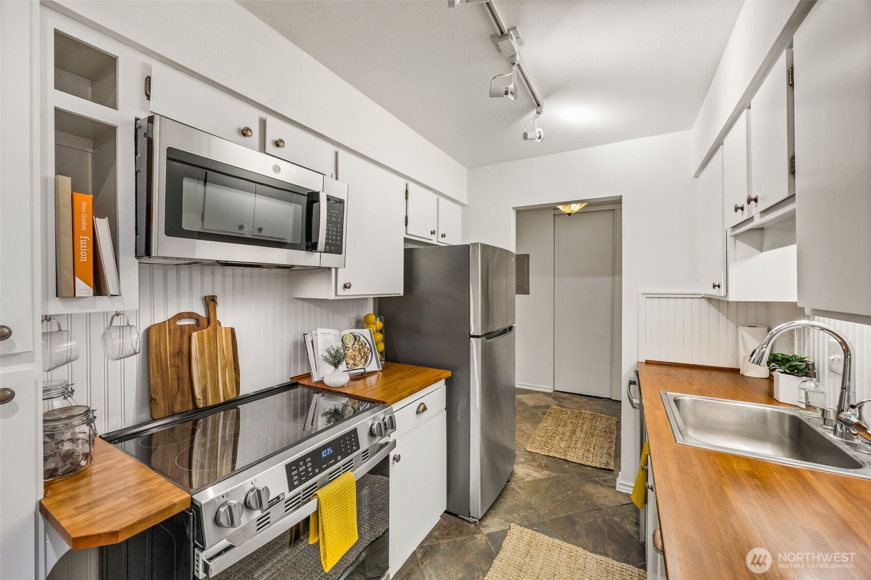 2301 NE 65th Street Unit: 202
