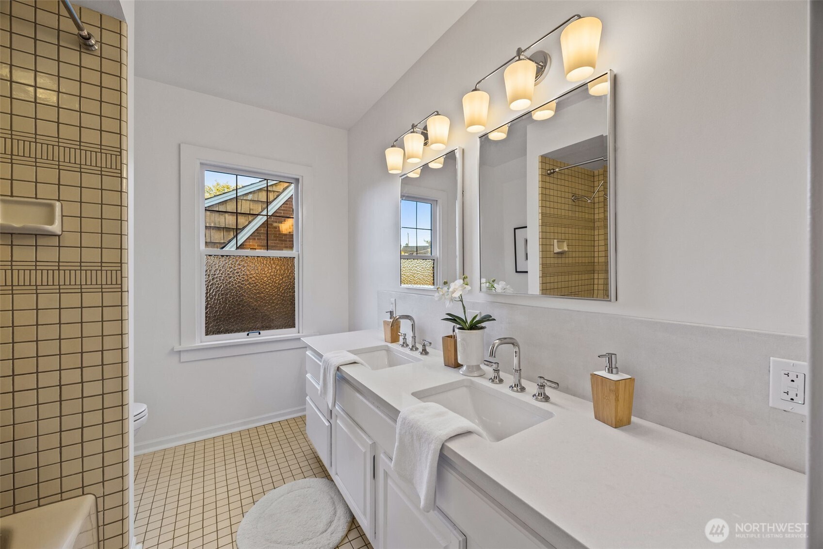 7611 W Green Lake Drive N