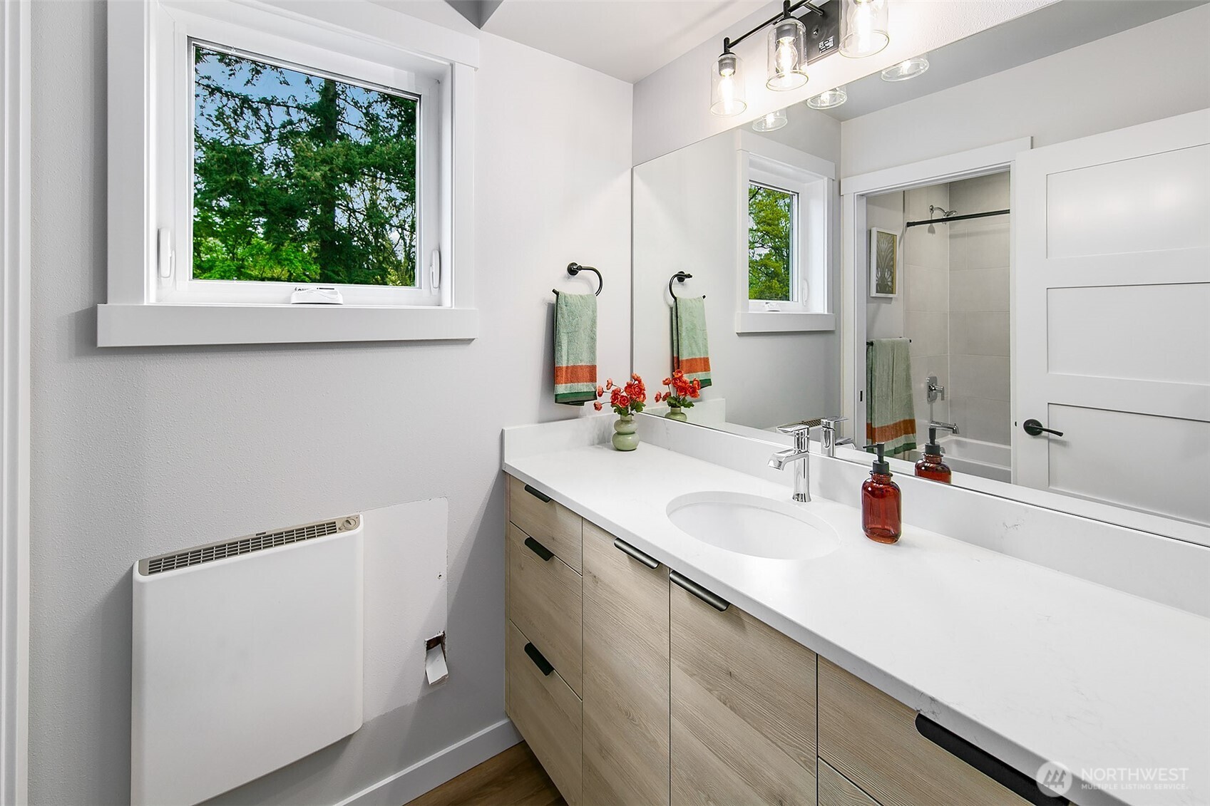 10706 Fremont Avenue N