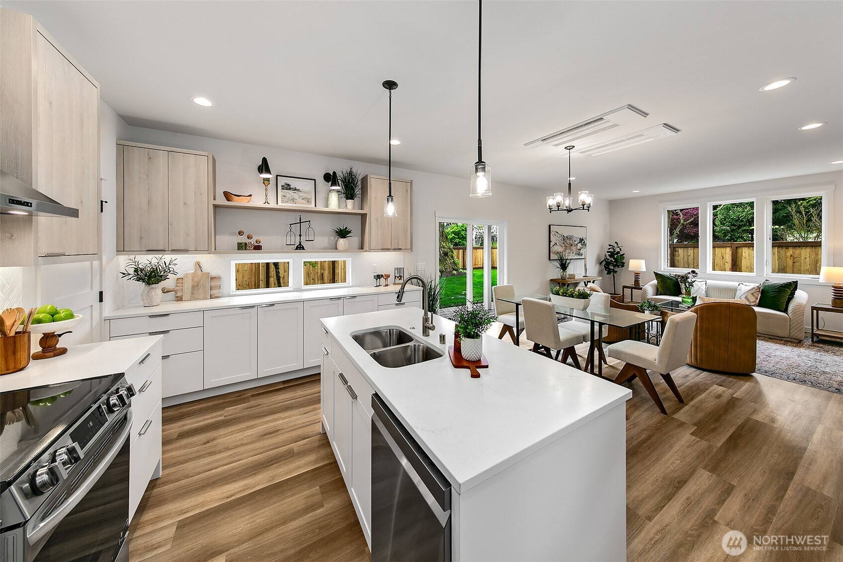 10706 Fremont Avenue N