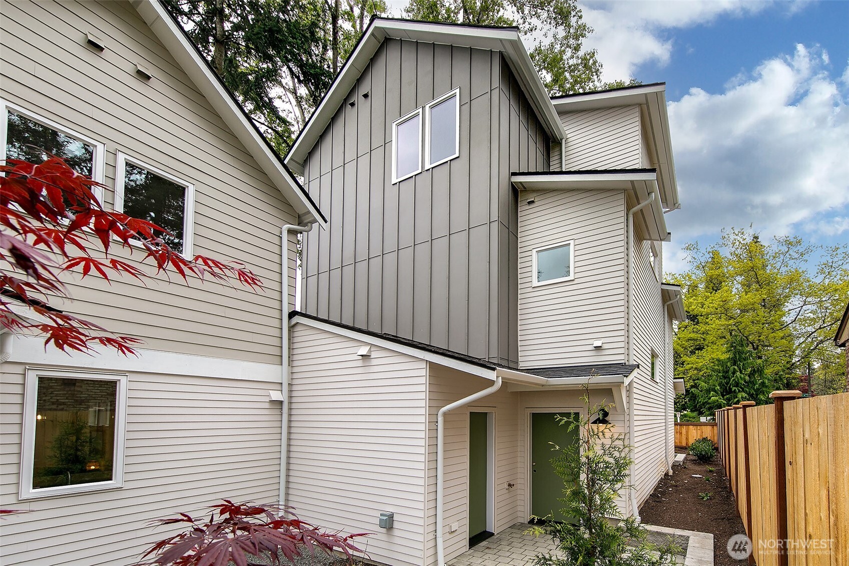 10706 Fremont Avenue N