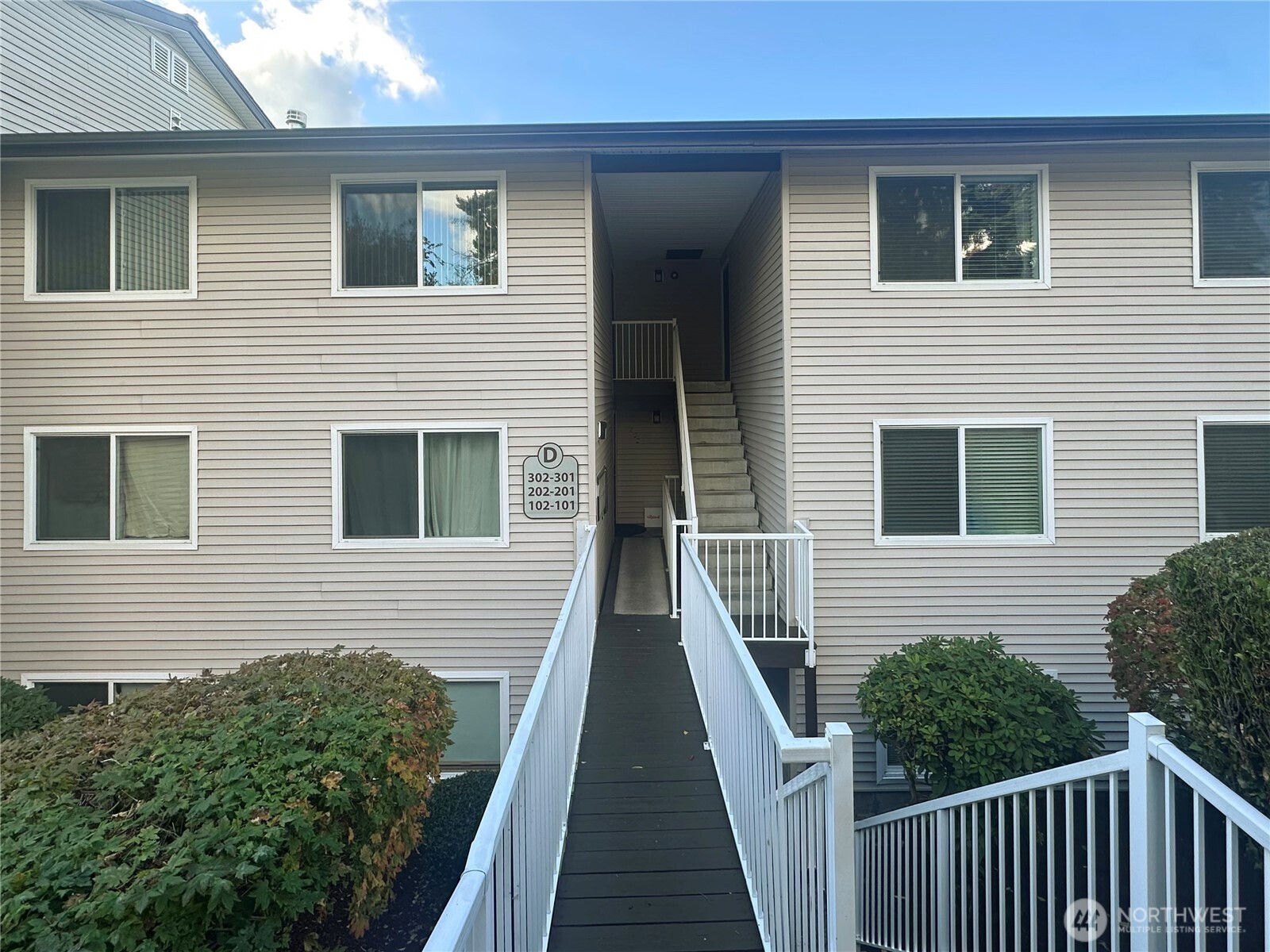9012 25th Avenue SW Unit: D201