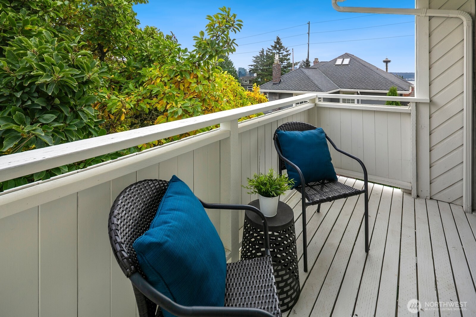 1514 Nob Hill Avenue N