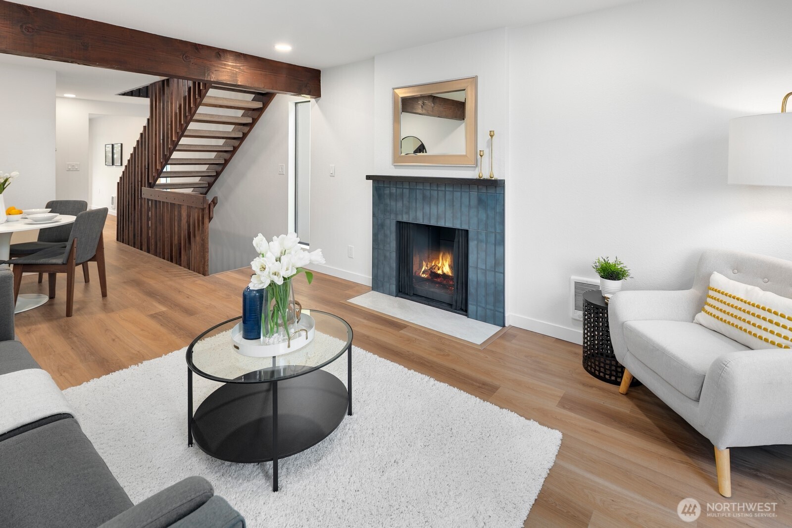 1514 Nob Hill Avenue N