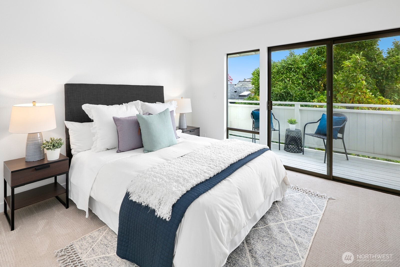 1514 Nob Hill Avenue N