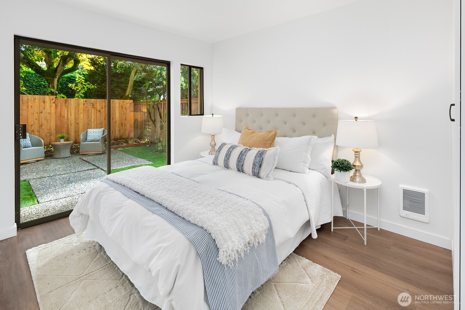 1514 Nob Hill Avenue N