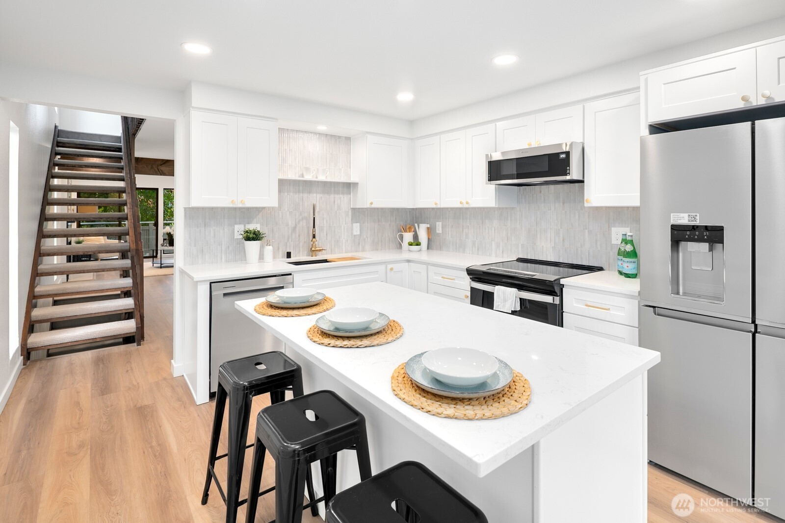 1514 Nob Hill Avenue N