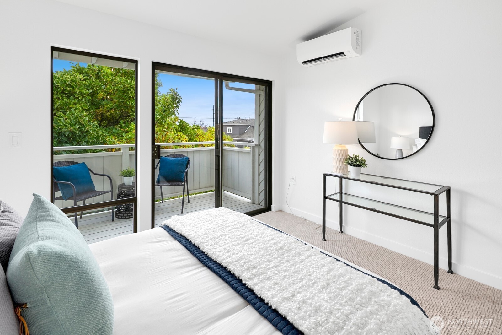 1514 Nob Hill Avenue N