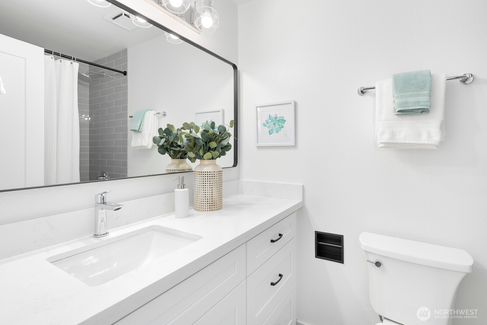 1514 Nob Hill Avenue N